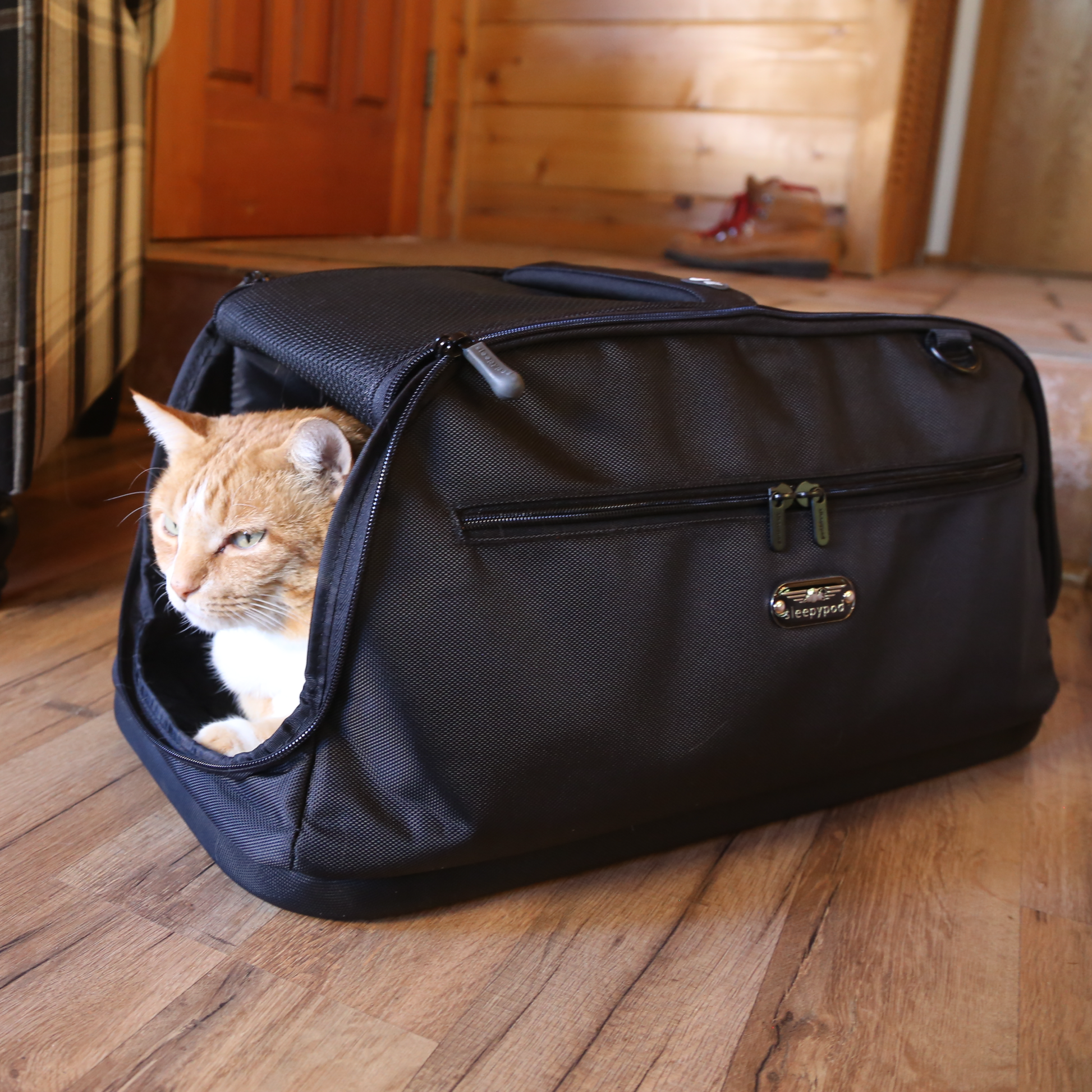 (American Red Cross edition Jet black)